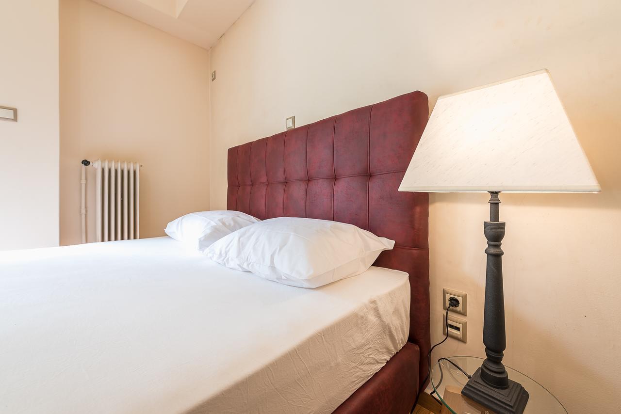 Victoria Familia Apartments アテネ エクステリア 写真